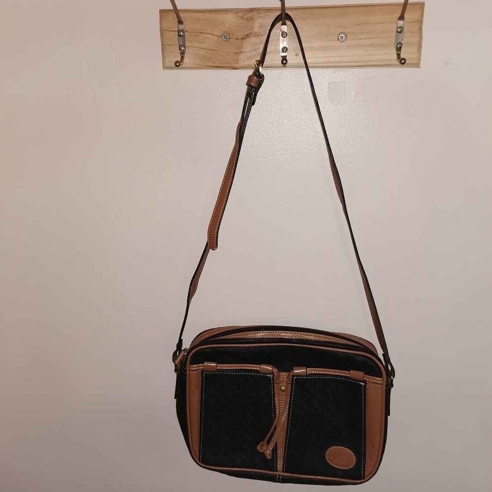 Guy LaRoche vintage shoulder bag like new